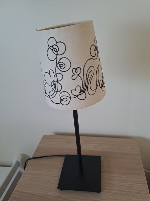 Candeeiro de mesinha cabeceira ou hall