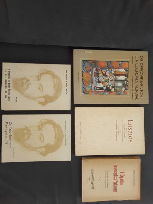 Works by V. Magalhães Godinho and Jaime Cortesão