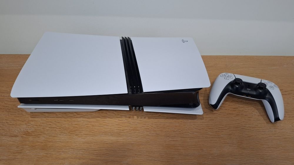 PlayStation 5 Pro + napęd