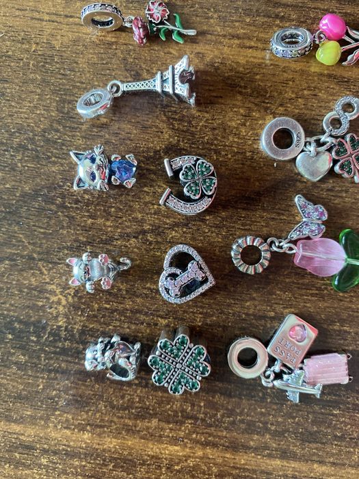 Charms do bransoletki