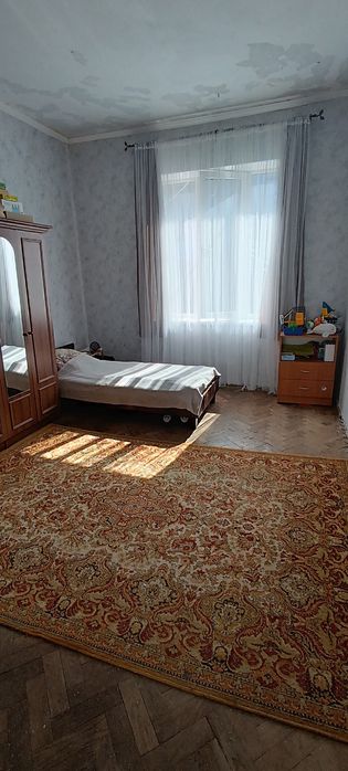 продається 2 кімнатна квартира