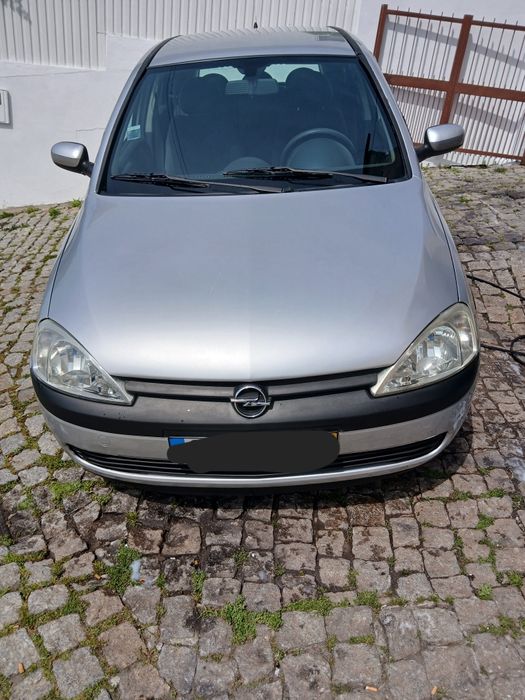Vendo Opel Corsa 1.7 Dti, do ano 2002. Ótimo estado.