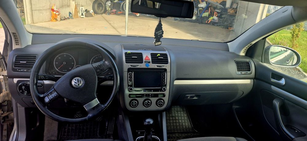 Volkswagen Golf V