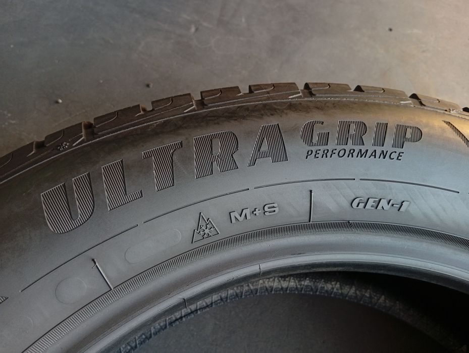 R18 225 60 Goodyear Ultragrip performance  шини зимові