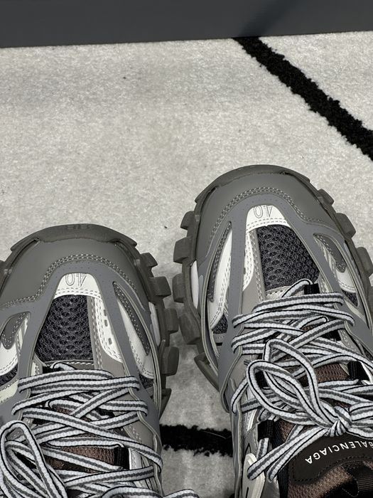 Жіночі кросівки спортивні BALENCIAGA Track 3.0 Triple Grey сірі
