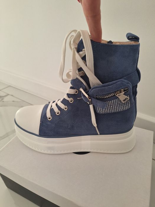 Sprzedam nowe buty jeansowe 39