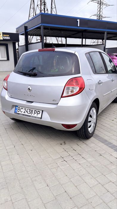 Renault Clio 2011 року
