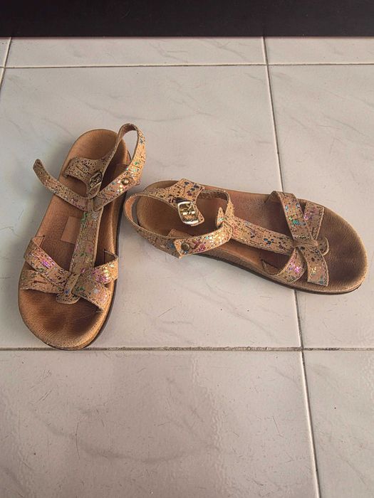 Sandálias meninas (tamanho ~32.5)