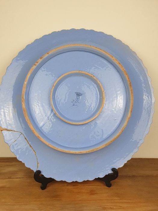 Histórico e Cultural, Antiga cerâmica Francesa para Museu