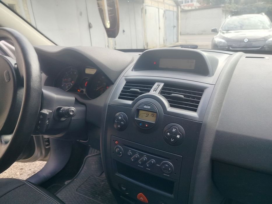 Продам Renault Megan 2