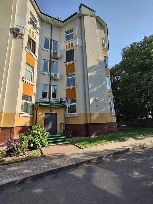 Продаж 3 -кімн новобудови .центр міста Київська