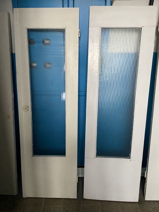 Міжкімнатні двері зі склом і глухі