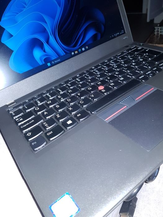 Lenovo thinkpad x270 Intel i5  6 gen 2,4 ghz 8 gb ram 240 ssd win 11
