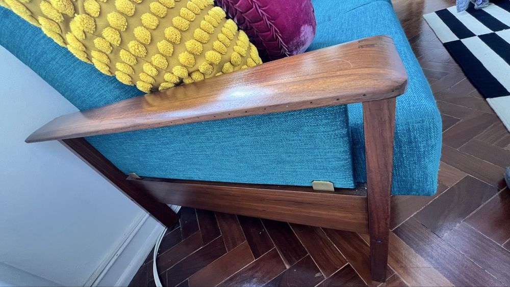 Sofá-Cama OLAIO Mid-Century – Totalmente Restaurado (Design Anos 60)