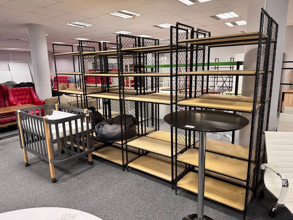 офісні меблі столи крісла тумби