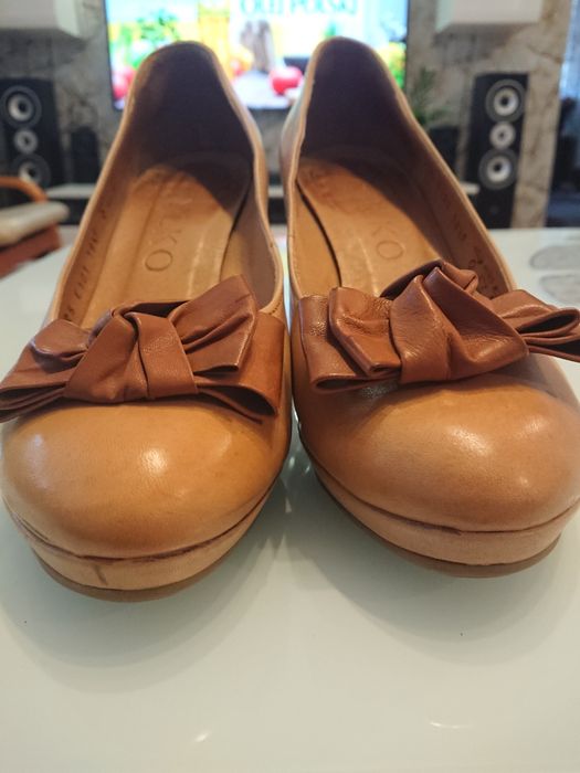 Buty damskie na obcasie RYŁKO