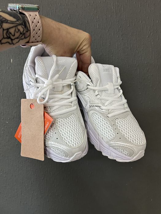 Жіночі кросівки преміум якості Nike V5 RNR