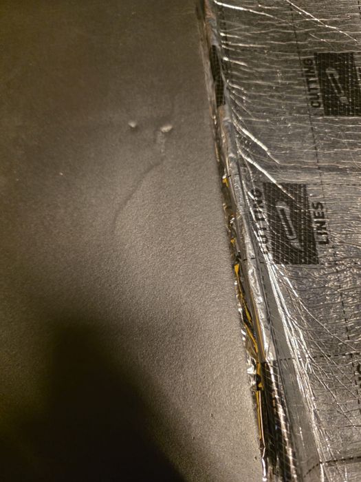 Mata wygłuszająca termoizolacyjna samoprzylepna z aluminium około 7 m²