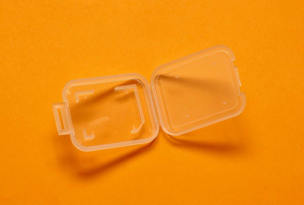 Пластиковий кейс коробка для зберігання MicroSD карт пам'яті