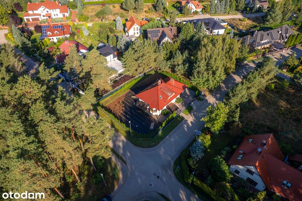 Sprzedam bez pośredników przestronny dom wolnostojący z ogrodem