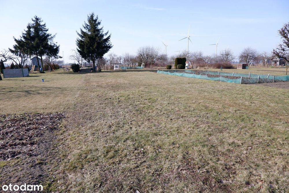 Piekne 3-pokojowe mieszkanie z balkonem, trzema garażami oraz działką