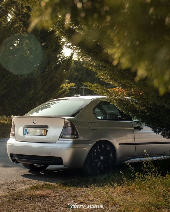 BMW 320TD compact