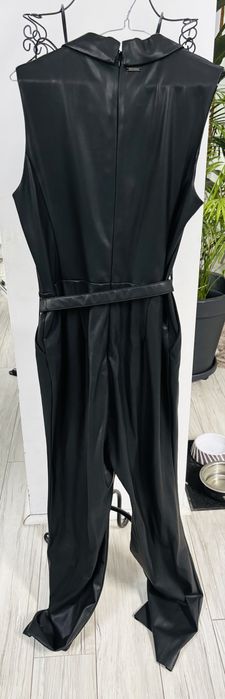 Czarny kombinezon Guess Marciano