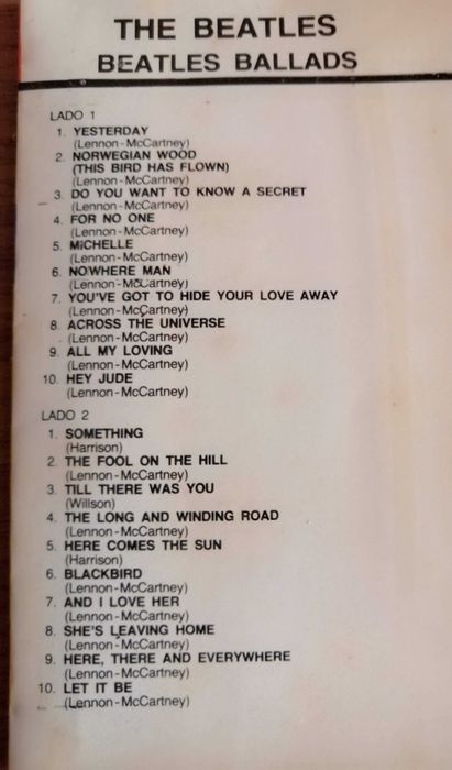 Cassetes - 1 Beatles e 2 Elton John