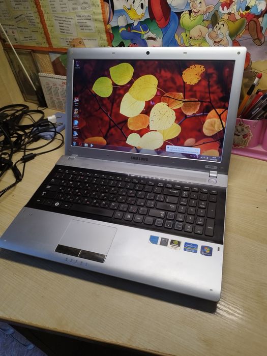 Ноутбук Samsung np-rv520