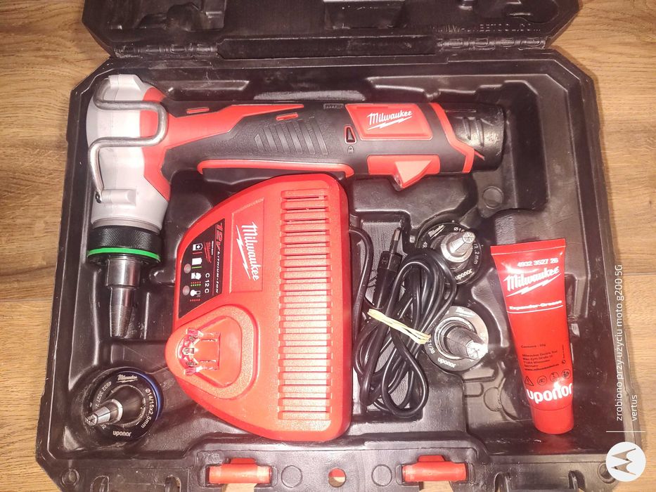 Narzędzie do rozszerzania rur Milwaukee C12 PXP