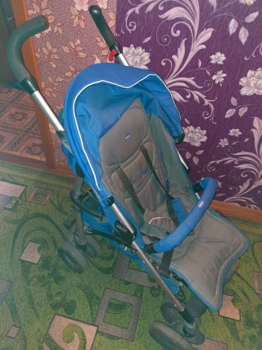 Продам  коляску фірми  Chicco САМОВИВІЗ