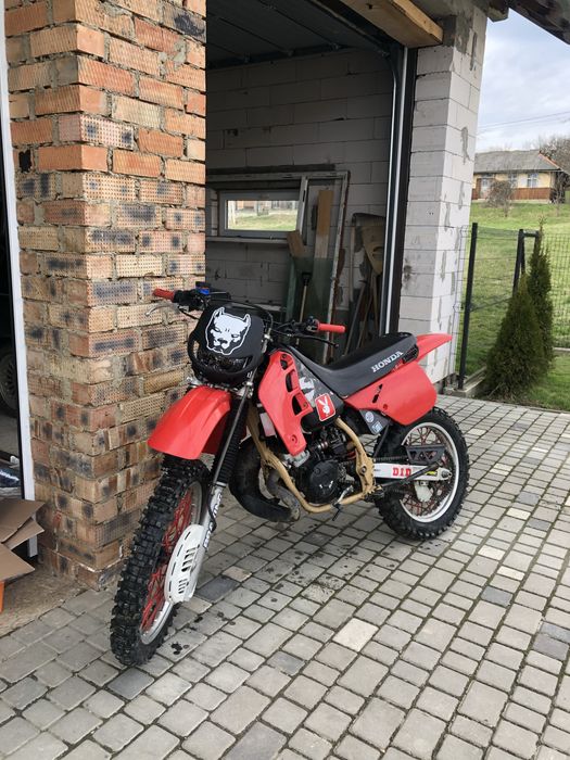 Honda crm 125.