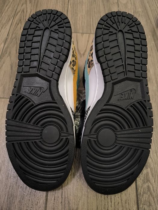 Nike Dunk Low SE "Safari Mix".