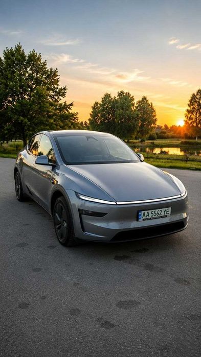 Tesla Model Y Juniper Launch Series 2025