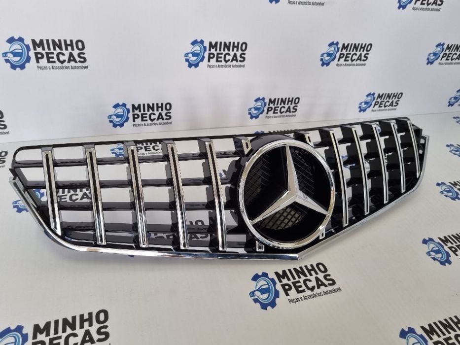 Grelha Frontal Mercedes E-Coupê (C207) GTR (2009 a 2013)