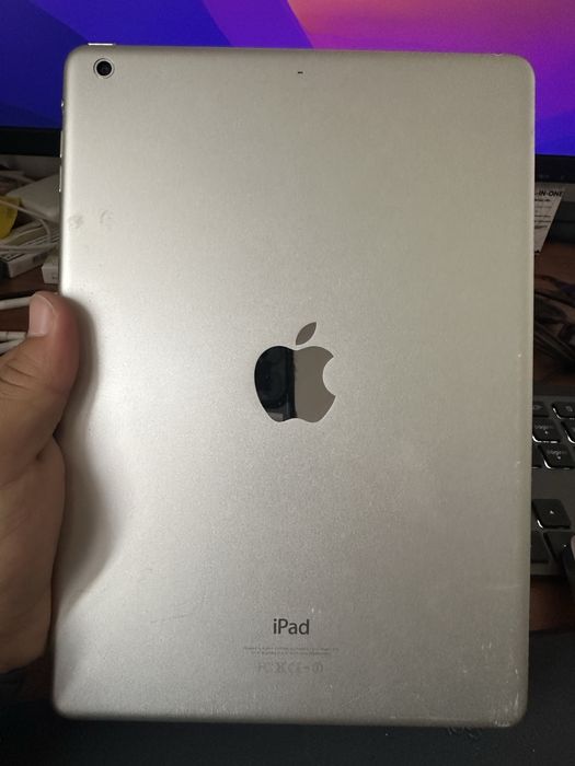 iPad Air 1 geração c/capa e teclado