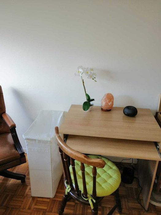 Quarto para arrendar, Linha azul, Encosta do Sol ( ao lado de Carnide)