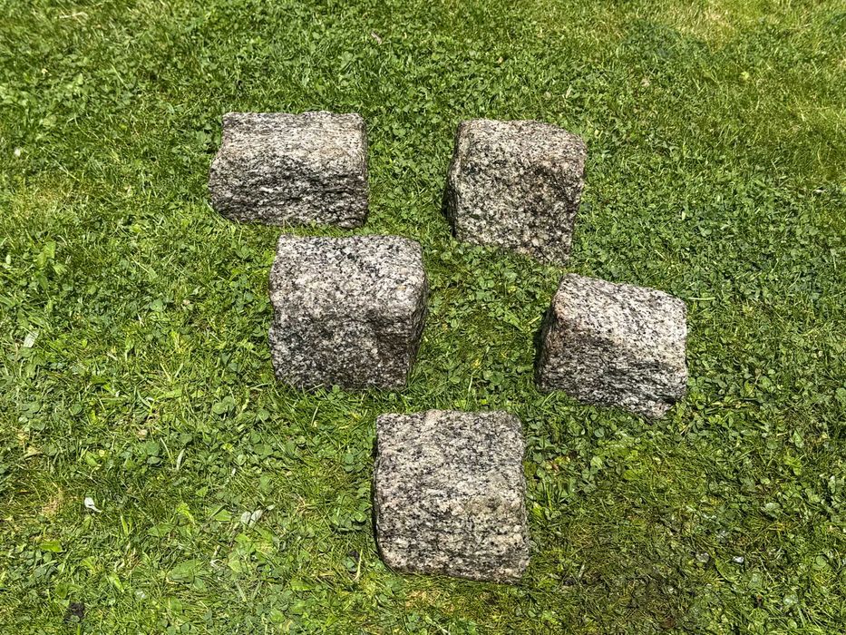 Kostka granitowa