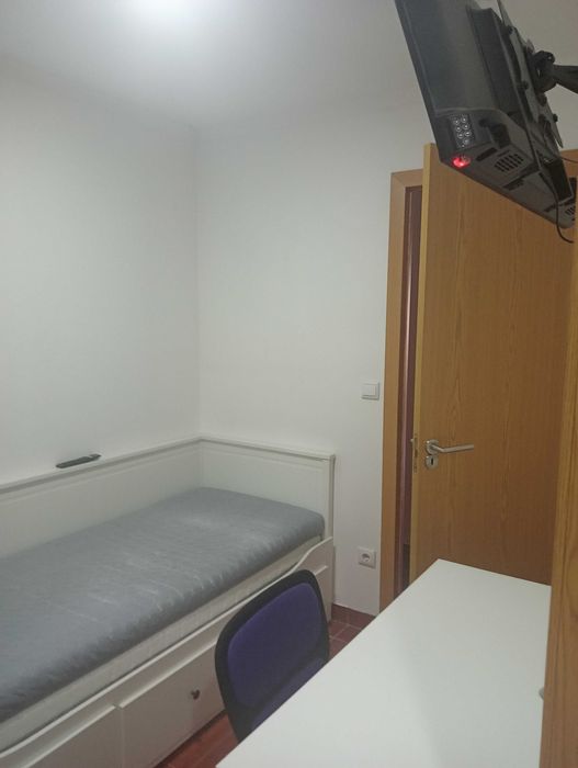 Vila Real - Quarto com WC privativo