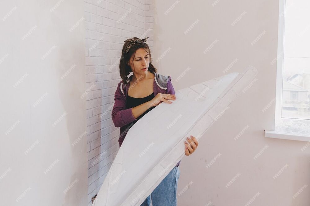 Поклейка обоев 70грн,,шпаклёвка, малярные работы.