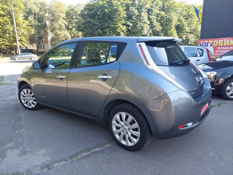 Nissan Leaf 2015 рік