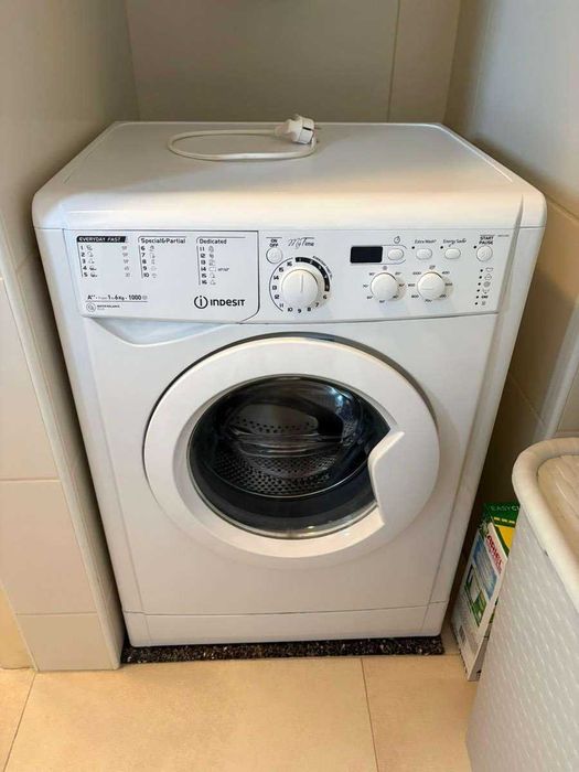 Недорога пральна машина з доставкою Indesit IWSD61051. Найбільший вибір!