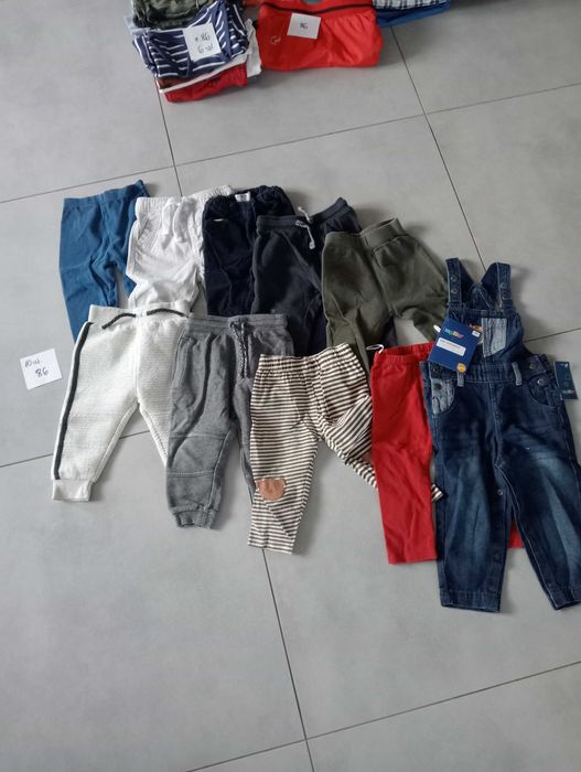 Spodnie chłopięce 86