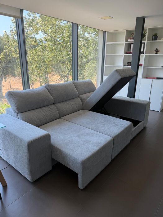 Sofá Retrátil 3 Lugares com Baú – Como Novo