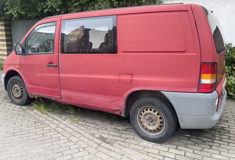 Samochód auto Mercedes Vito 2,3 D