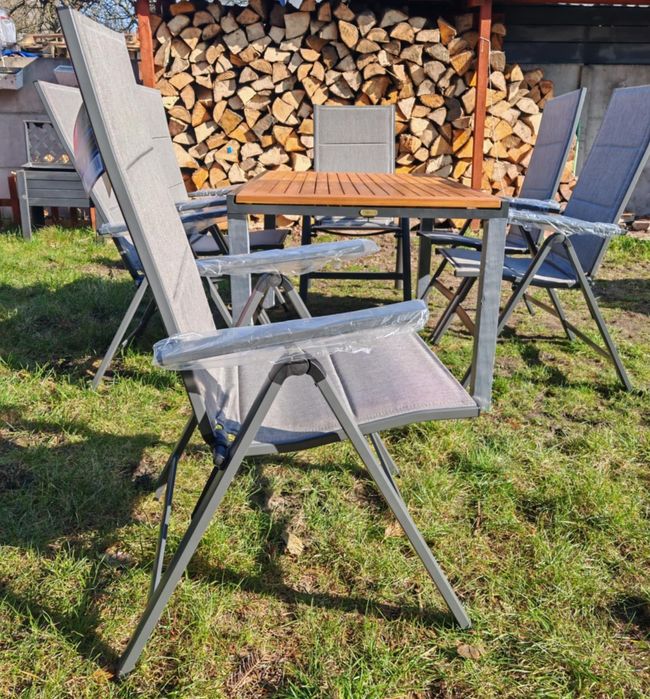 Zestaw mebli do ogrodu 6 krzeseł i stół drewniany