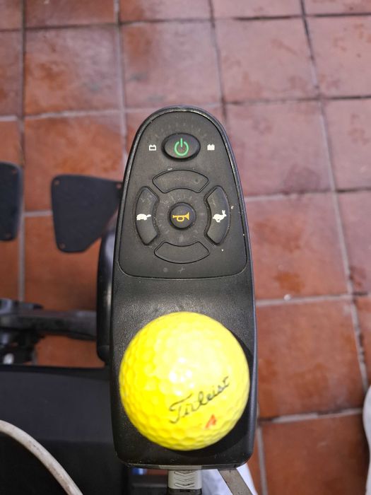 Cadeira de rodas eletrica InvaCare Fox
