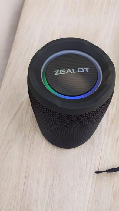 Беспроводная колонка ZEALOT S49 (Super Bass, RGB)