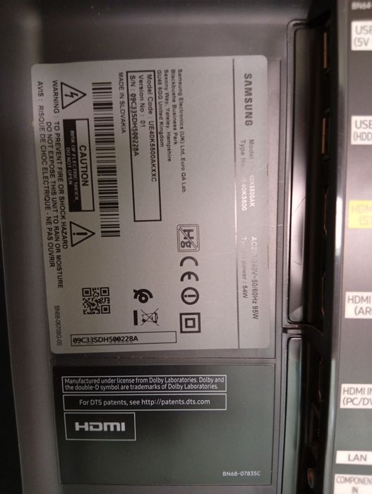 Samsung Smart TV 40" (UE40K5500) – Para Peças / Avariada