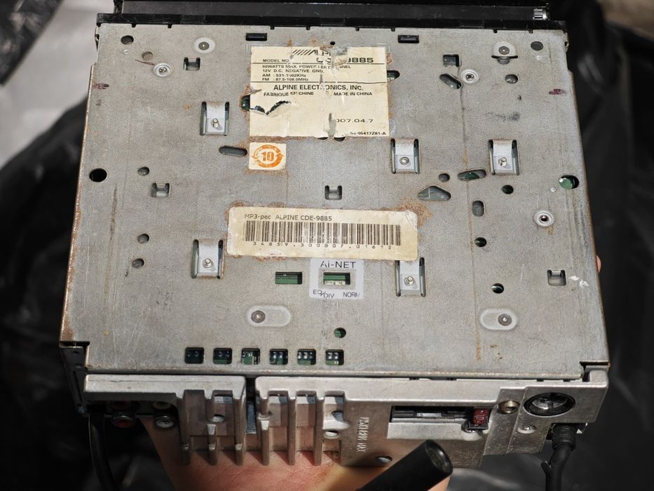 Alpine cda  9885